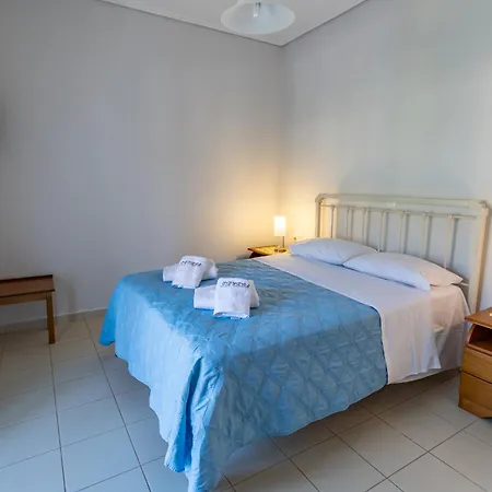 Thekla Apartment Karavados