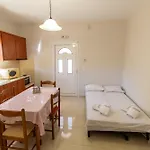 Apartman Thekla Karavádosz
